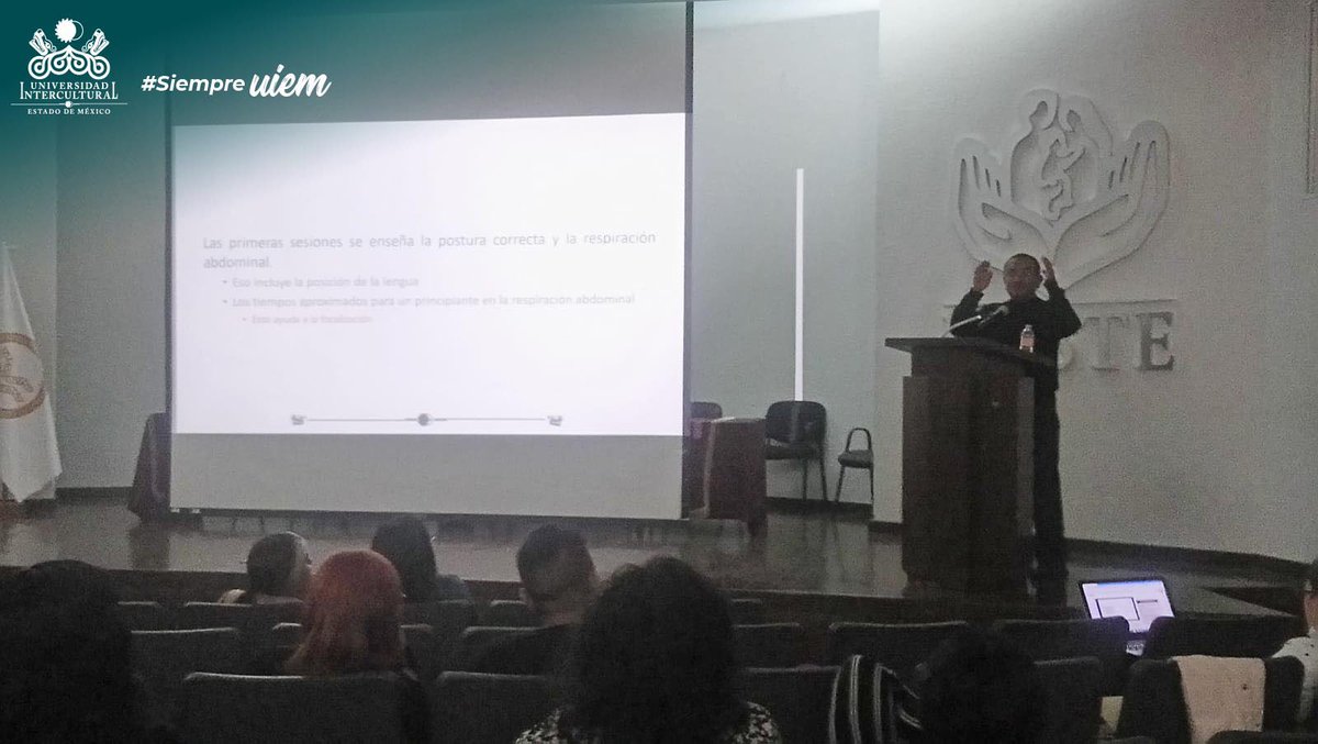 UIEMOficial's tweet photo. El Mtro. Victor Landeta, docente de #SaludIntercultural participo en el Congreso en Honor a la Trayectoria del Dr. Arturo Gómez Mera, en el Centro Médico Nacional 20 de Noviembre (ISSSTE), con el tema, “Percepción de la práctica del Bä duan jin en estudiantes de la UIEM" 💚 https://t.co/Q2NOdlhcOp