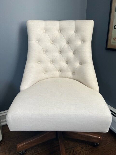 GeeboAds's tweet image. #ForSale #PotteryBarn #Radcliffe #Tufted #Upholstered #Swivel #DeskChair #Furniture - #Wayne, NJ at #Geebo 

wayne-nj.geebo.com/merchandise/vi…