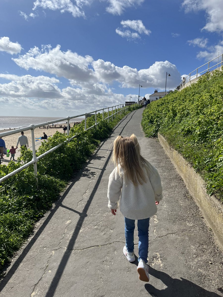 Yesterday we were loving life in Southwold under the blue skies, today it’s been torrential rain on and off all day 🫠