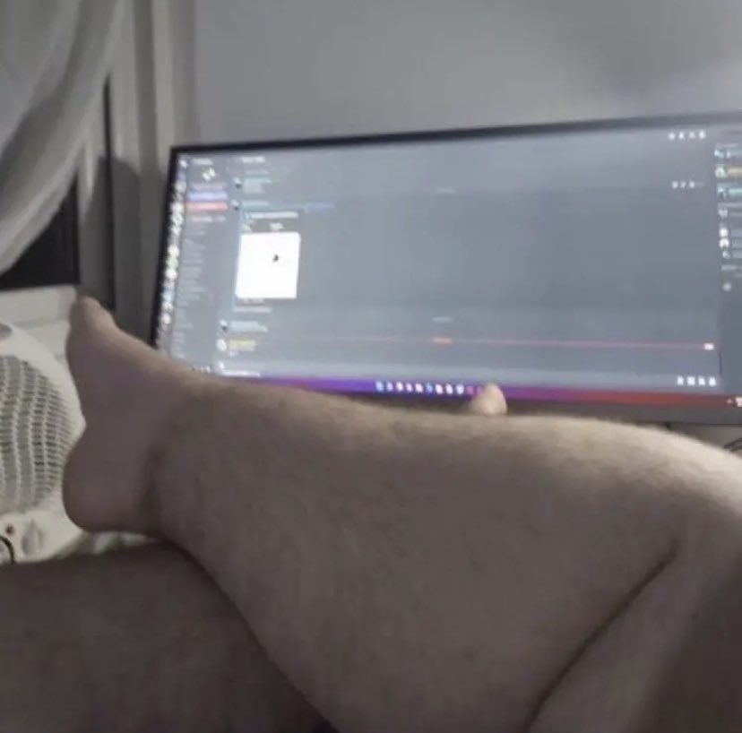 twicecaIs's tweet image. what i look like replying to all my kittens(moots) on here