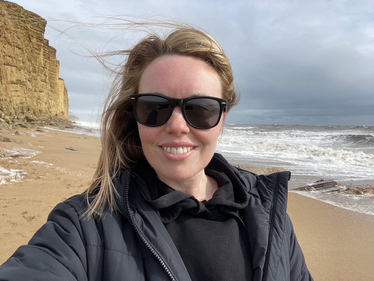 Miss_K_Geog's tweet photo. 🌊 W E S T  B A Y 🌊

First stop on my road trip along the Dorset Coastline and it has certainly been a windy start!

#windweatherwarning #geographyteacherontour #dorsetcoastline #roadtrip https://t.co/7wAEeW3p2i