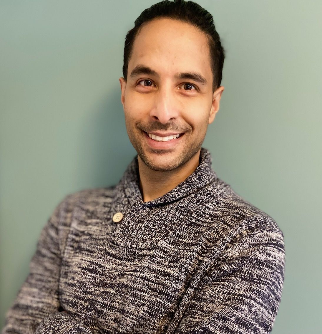 Introducing Daniel Lee-Ying, our newest planetarium presenter! Daniel is an incredible science communicator with over a decade of experience!  He brings his expertise to our portable planetarium domes, and will help us bring the universe to communities across Ontario!