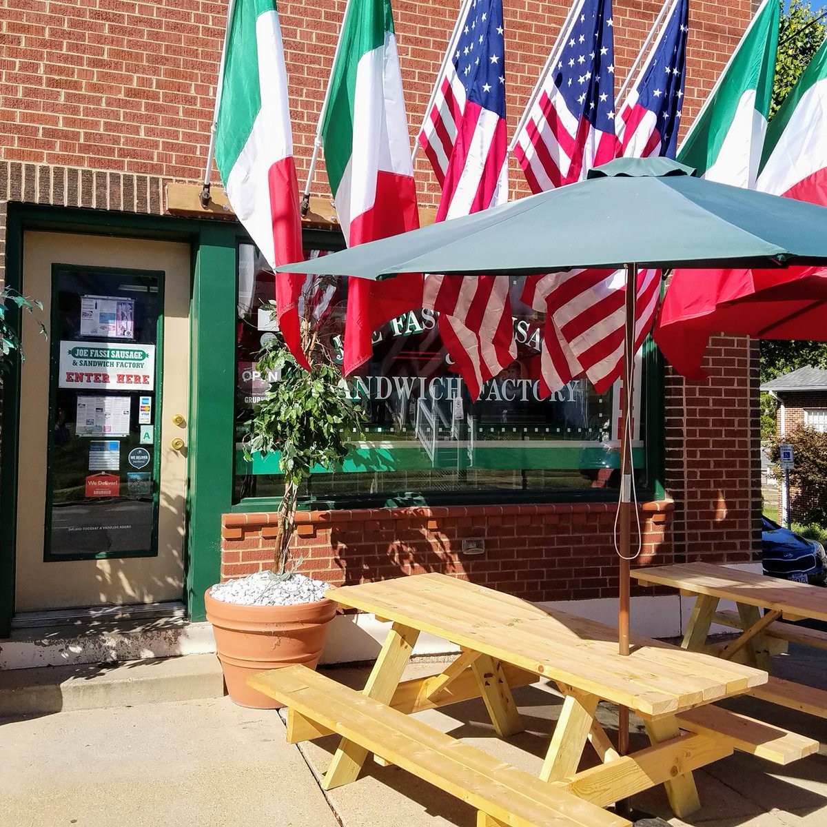 joefassi_stl's tweet photo. We've have had a lot of different types of outdoor tables over the years, but the one thing that hasn't changed is enjoying your #JoeFassiSandwich on a beautiful day while watching the world travel by on #TheHillStLouis! https://t.co/vTh209YXU1