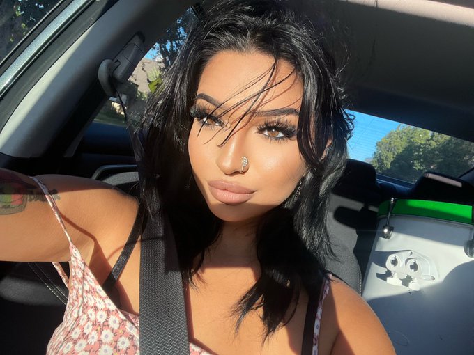 Good morning sluts https://t.co/ZCk68TtYDX