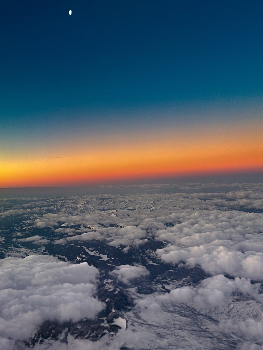 laurenboebert's tweet photo. The heavens declare the glory of God;

The skies proclaim the work of His hands. https://t.co/hBBF8A16Vy