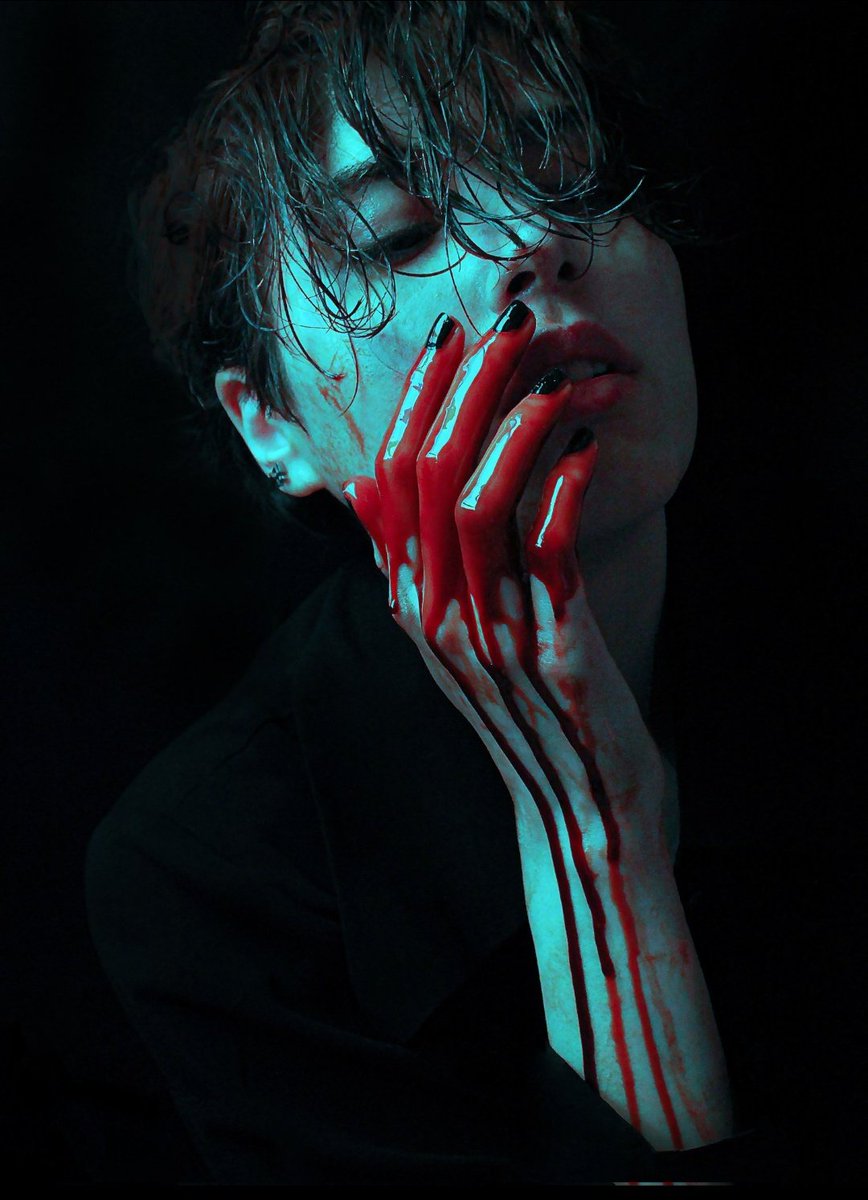 Bloody honey 🩸

I love the detail and the lighting in this photo is amazing.🔥

Be sure to check it out. 💫

@EVIELES8