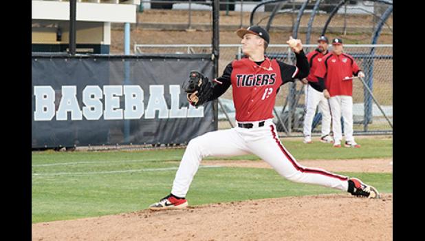 GreerNewsSports's tweet photo. Leaning on the Lefty: Tigers riding Cammarota's arm to success
https://t.co/WR3XLdDeDt https://t.co/rBCXcKvl2O