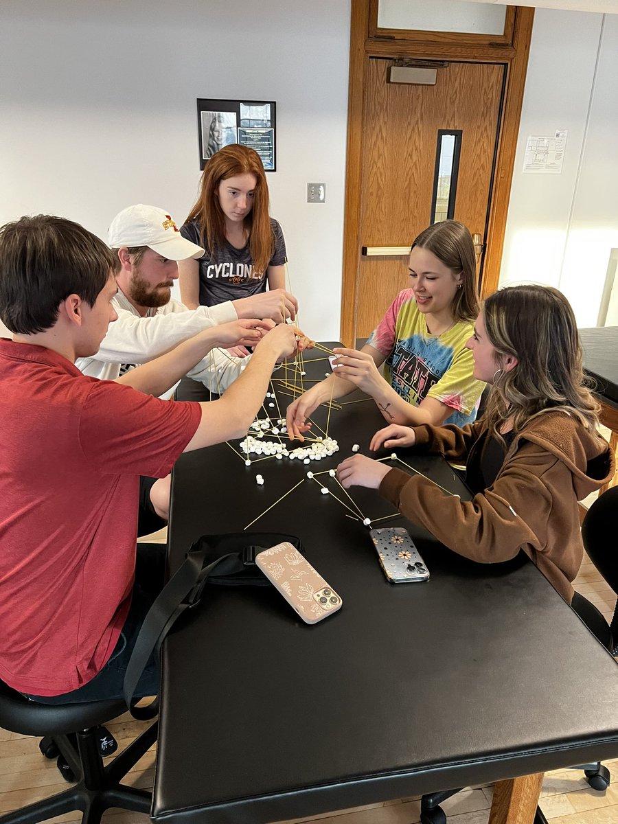 ISU_ATS's tweet photo. At the Club meeting yesterday we covered the importance of soft skills, communication, adaptability, and leadership. #humanknot https://t.co/Dx2B5cdeni