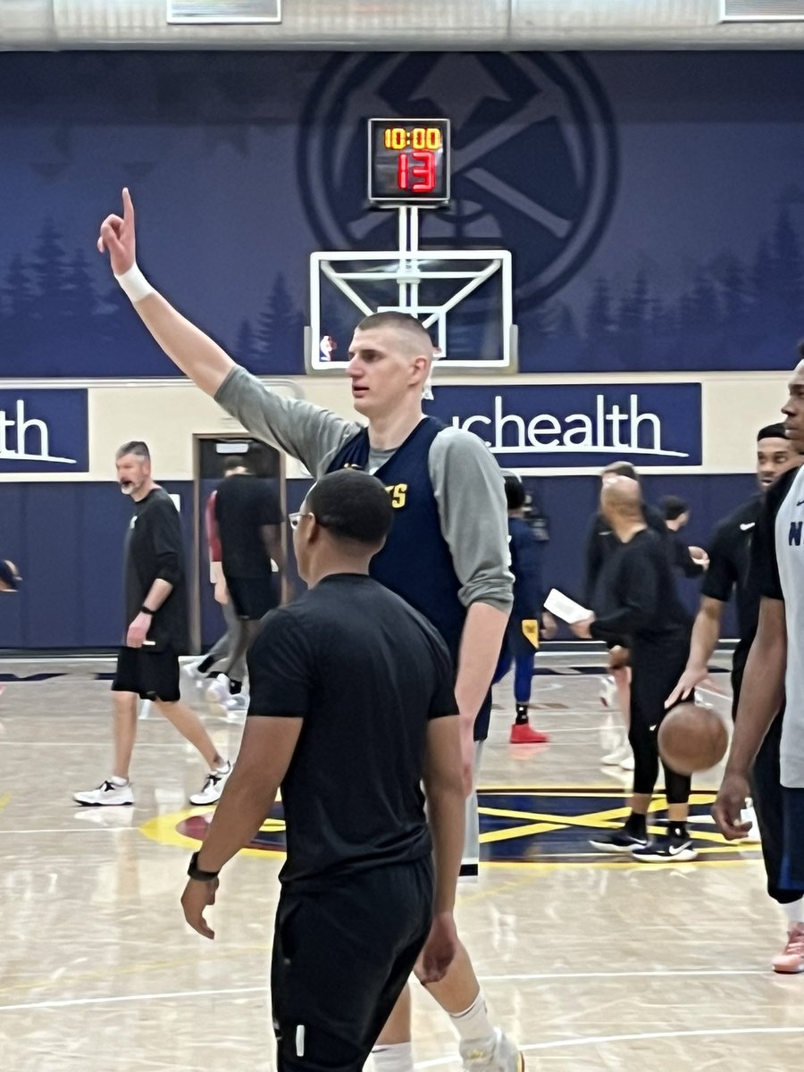 FtiKwH2akAEFtn7?format=jpg&name=medium