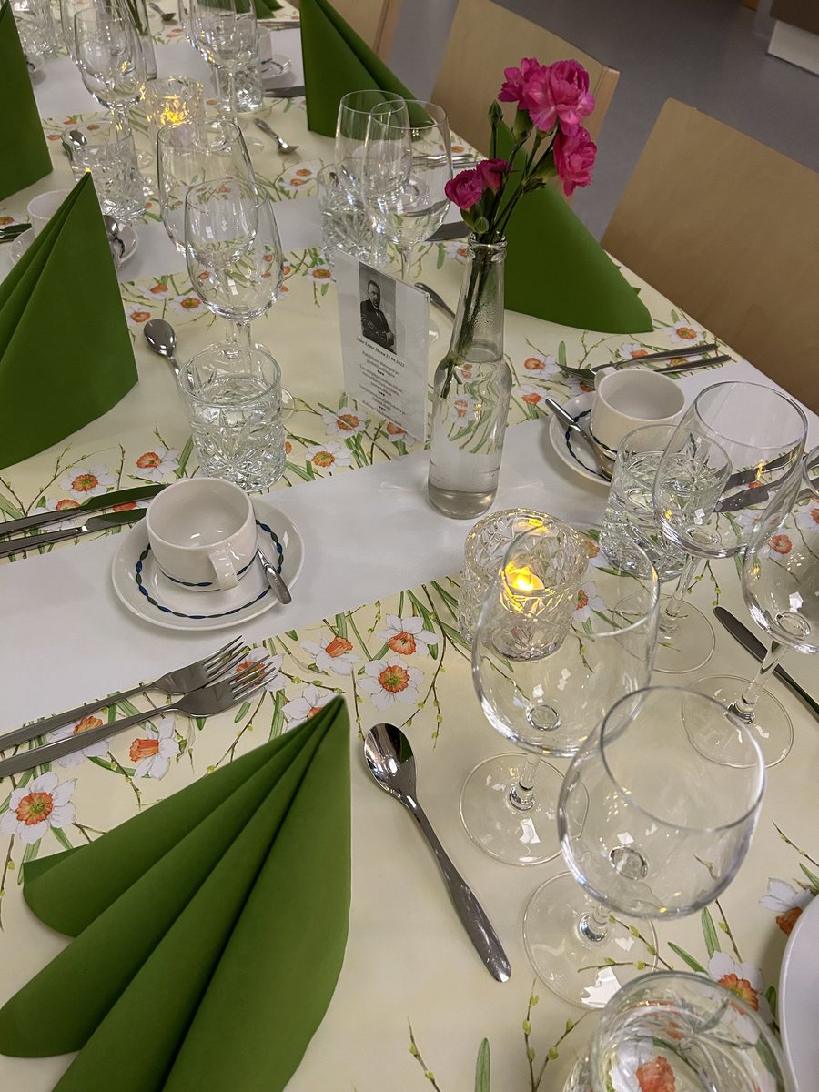 Sain emännöidä Suomen <a href="/konservatoriot/">Suomen konservatorioliitto</a> päivien juhlaillallista. Musapuolessa on voimaa. Opiskelijat olivat valmistaneet maittavan menuun ja tarjoilivat hienosti. Olipa hieno ilta. <a href="/KAO_twiittaa/">Kainuun ammattiopisto KAO</a>