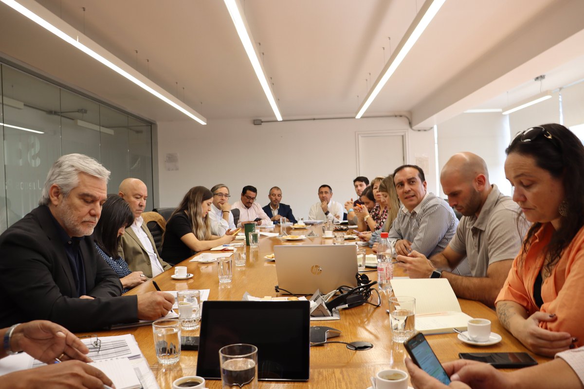 anefchile's tweet photo. #Noticia | ANEF y sus afiliadas del IND -ANFUCHID y ASOFIND- participan del lanzamiento de la Mesa de Implementación Santiago 2023

👉Leer más: https://t.co/Zqmuykj8Oc

#ANEF #ANFUCHID #ASOFIND #IND #Deportes #Santiago2023 https://t.co/qwRNTPDfIf