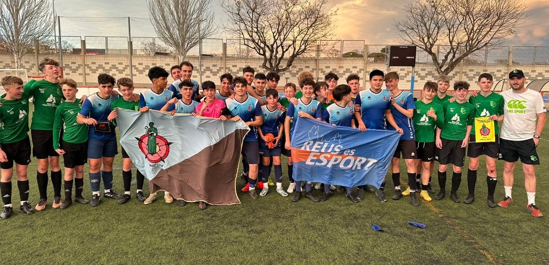 HeadofPELutt's tweet photo. Great evening of sport @LuttHigh with Rugby and Football in Salou with @MCL_SportsTours 
Rugby U15s win
Rugby U14s win
Football U15s loss
Football U14s loss https://t.co/J3LXSBbtSL