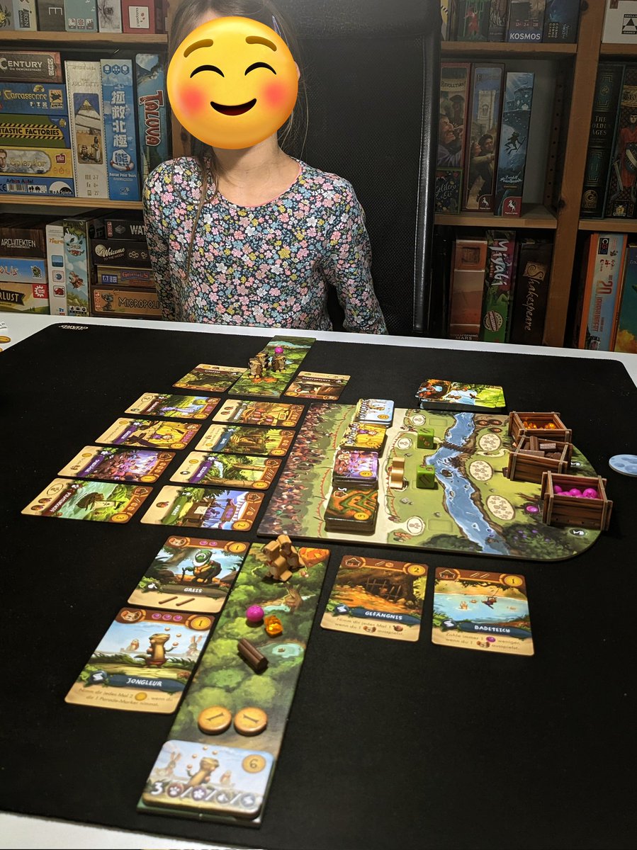 My Lil' Everdell kommt bei Luise sehr gut an. Finde es wirklich gelungen und es biete einiges an Taktik für die 'Kleinen'. <a href="/StarlingGames/">Starling Games</a> <a href="/pegasusspiele/">Pegasus Spiele</a> #Everdell #boardgames #familyfun #socute