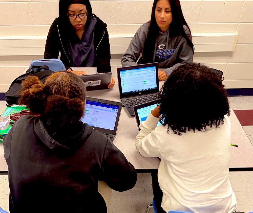 Emily Reynolds tweet media