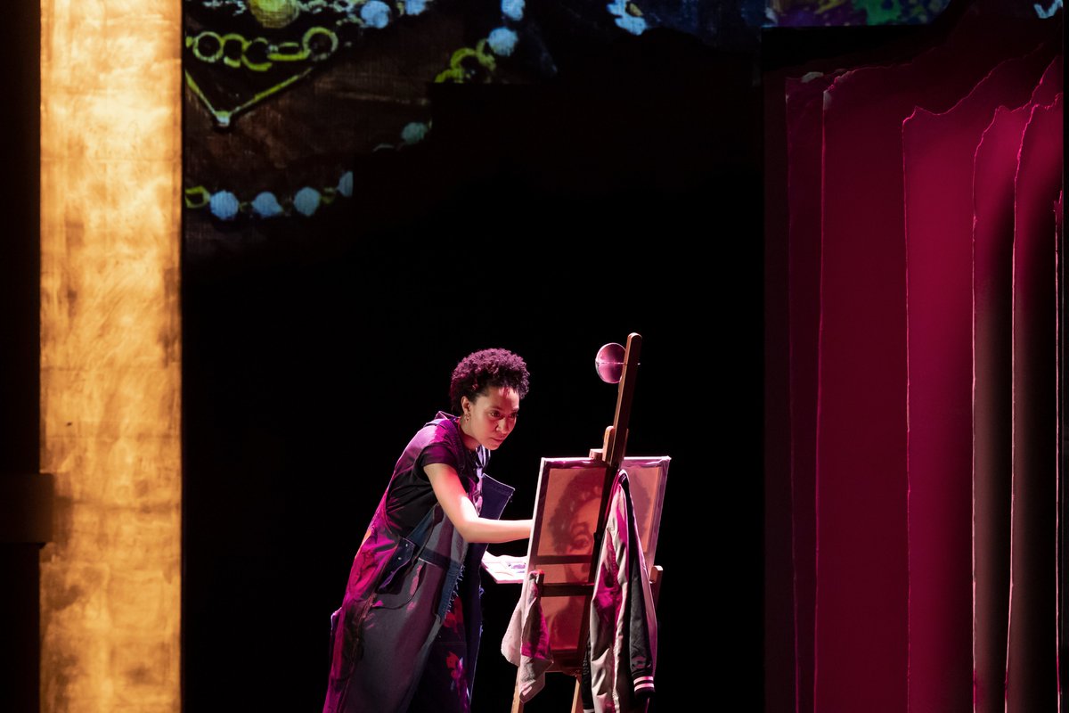 Hi! Digital tickets are still available to watch "K-I-S-S-I-N-G" at home, from now until Sunday, April 16th. huntingtontheatre.org/whats-on/k-i-s… 💋 (Production photos by Jason Ardizzone-West.)