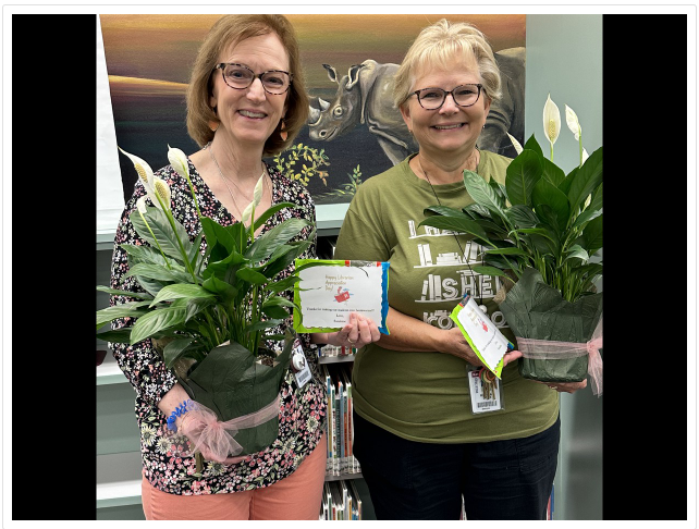 Rockin_Rhinos's tweet photo. Sunshine treated our sweet library staff with a plant and gummy worms in appreciation of creating so many bookworms at RRE @rrelibrary @Rockin_Rhinos #IamRylander #RRETweets @katyisd @katy_libraries https://t.co/9lQAoyi5li