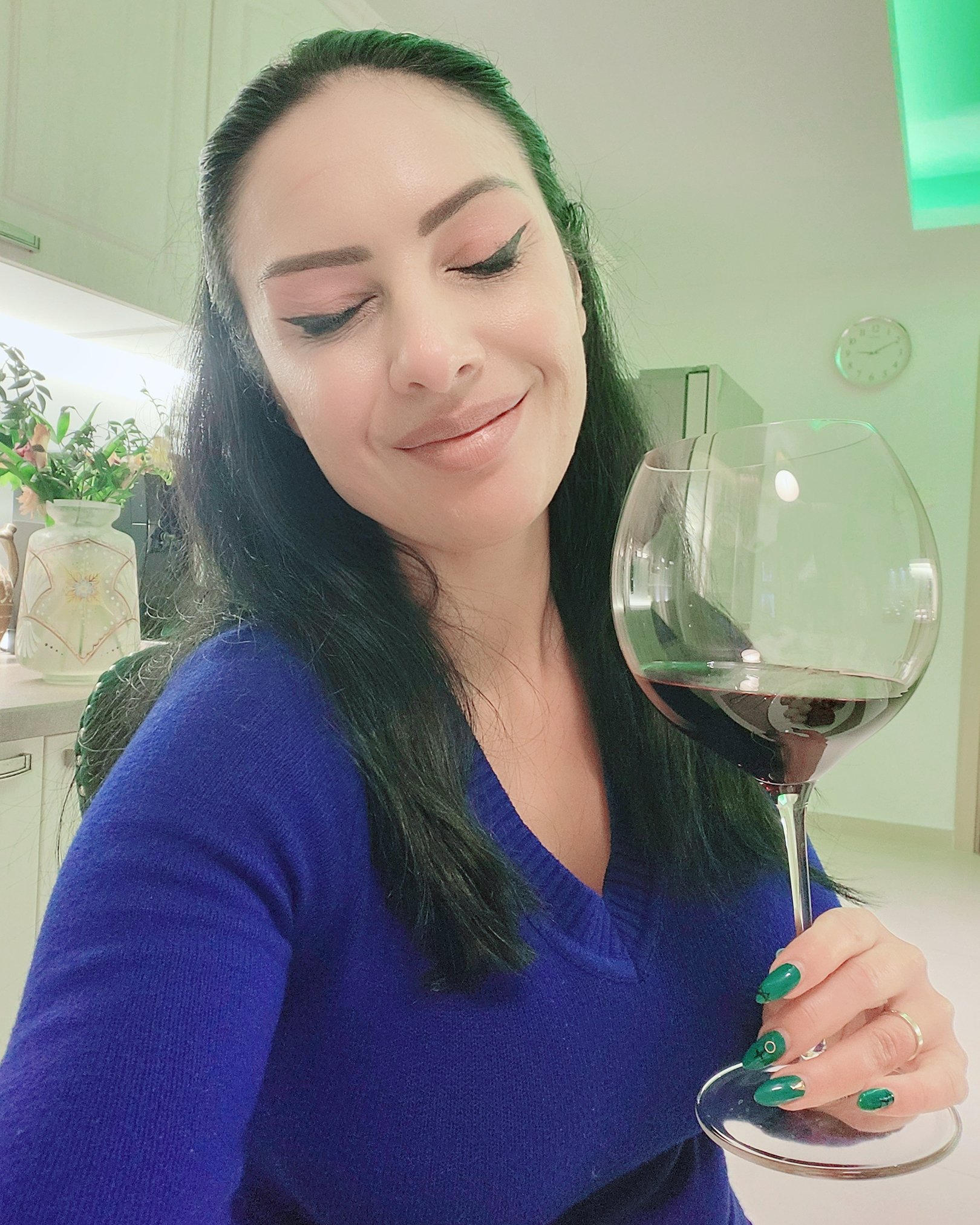 ezada-sinn-safe-to-browse-at-work-on-twitter-this-is-definitely-my