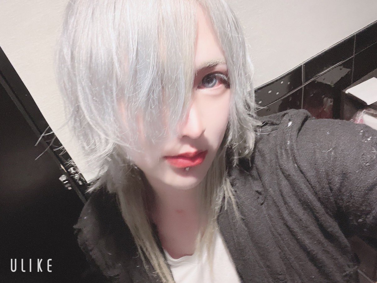 aile404untitled's tweet photo. 404 https://t.co/aNPFOfJu9q