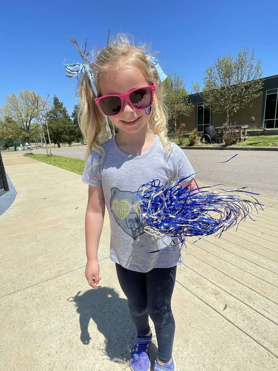 The cutest Grizz fan. #BigMemphis <a href="/memgrizz/">Memphis Grizzlies</a> <a href="/WeAreRiverdale/">Riverdale Elementary</a> <a href="/gmsdk12/">Germantown MSD</a>