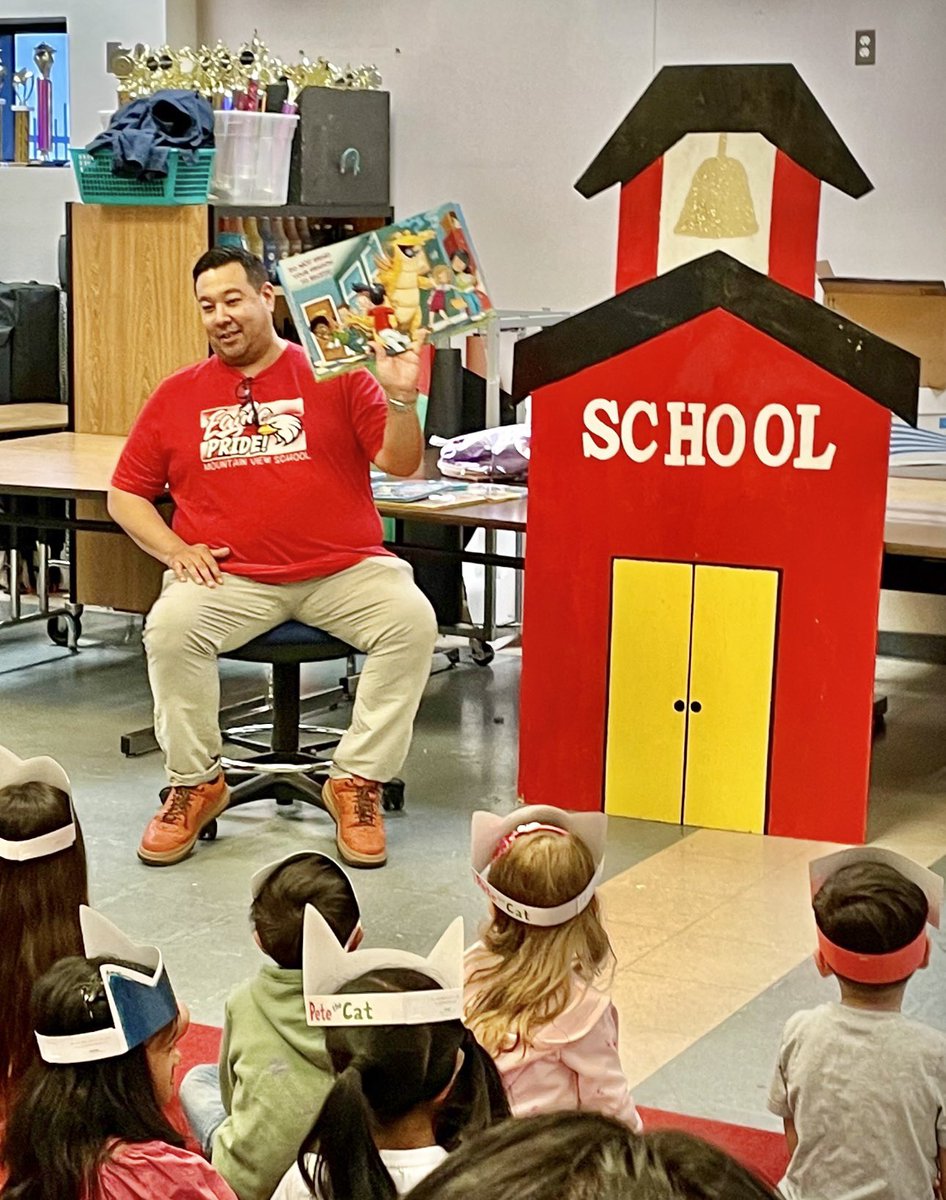 Thank you Mrs. Paterson, Mr. Carenzo, Mrs. Bowman and Mrs. Ladaga for reading to our students and making story time special at Literacy Night!