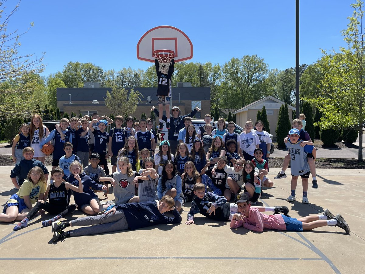 Riverdale’s 5th graders are all about the Memphis Grizzlies!  #BigMemphis <a href="/memgrizz/">Memphis Grizzlies</a> <a href="/WeAreRiverdale/">Riverdale Elementary</a> <a href="/gmsdk12/">Germantown MSD</a>