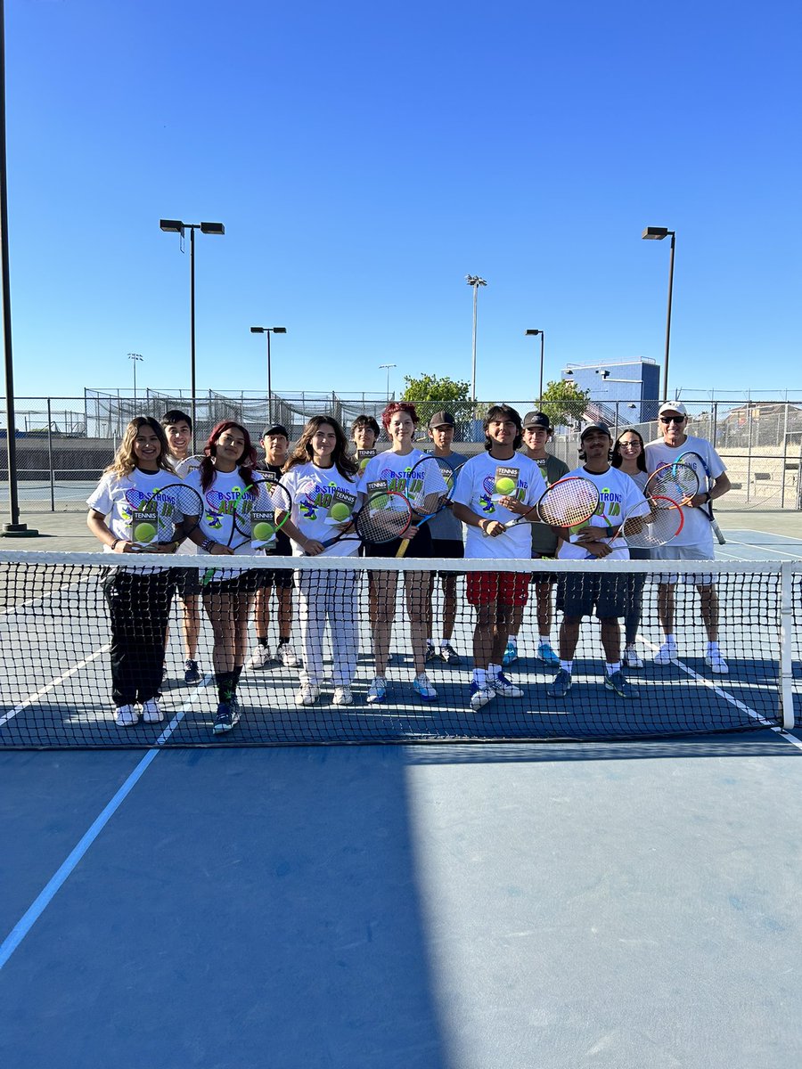 Special thanks to Mr. Ross Walker for facilitating an awesome clinic for our team! 🎾