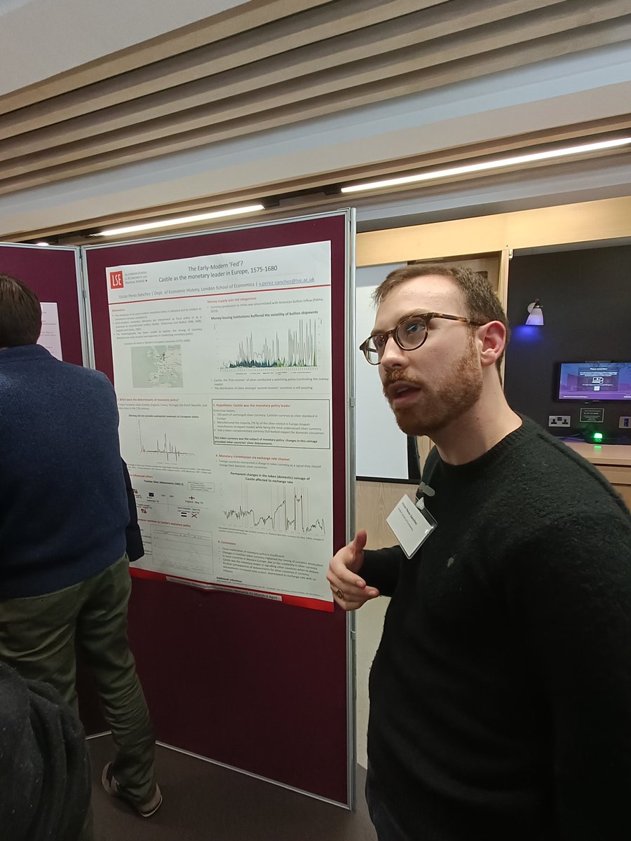LSEEcHist's tweet photo. @vperezsanchez1, @ZimingZhu7, @NickArtFitz and Sheila Pugh discussed their research on monetary policy, occupational mobility, social inequality and investment behaviour at the New Researcher Poster Session on 1 April. (3/5) https://t.co/oqhonRL6pB