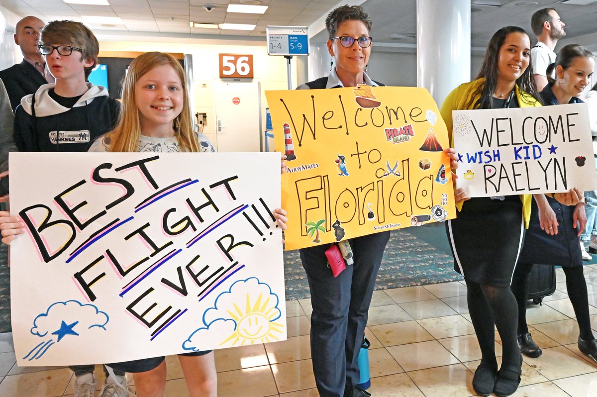 MCO's tweet photo. Today, "The Best Flight Ever" arrived at our airport with our friends @AmericanAir. In partnership with @MakeAWish, @Disney, & @ThePointsGuy, they fulfilled the wishes of 27 families for #WorldWishDay. Wishing everyone an incredible experience, and a magical time! ✨ https://t.co/Hp1RgPTiGw