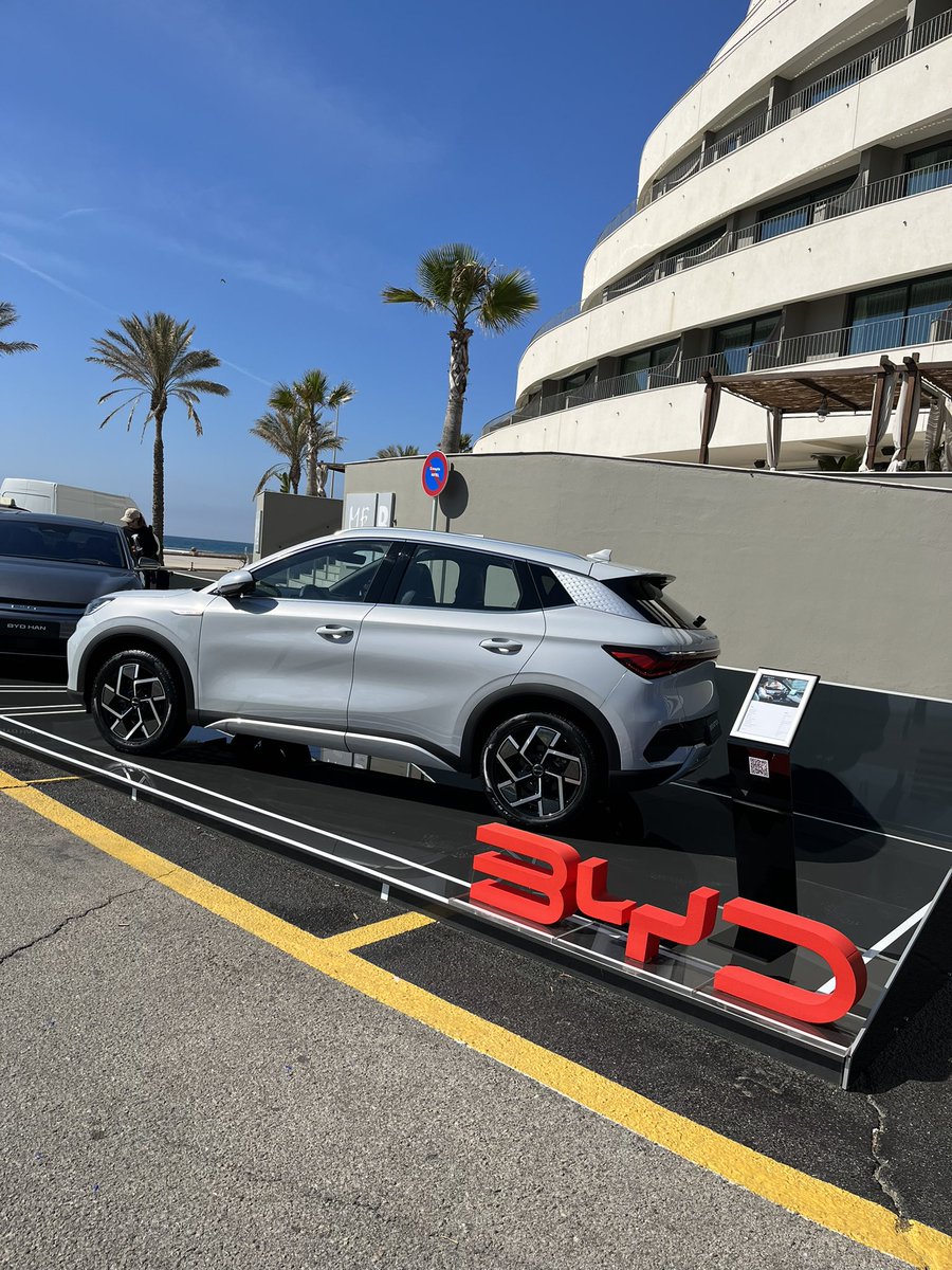 SundayWorldCars's tweet photo. We’re in Barcelona for the launch of the BYD Atto 3, Seal, Dolphin and a sneak peek at the Tan. Big things coming from this exciting brand. The Atto 3 will launch in IRELAND in 2 weeks with the others following later in the year! #BYD #Atto3 #Dolphin #Seal #Motors #Motormouths https://t.co/6ruDsxTcuL
