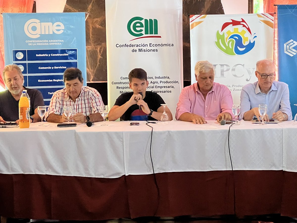 CEMISIONES's tweet photo. En la oportunidad recibimos al candidato a vicegobernador de la prov. @lucasaromero donde se le transmitió las diferentes necesidades de los sectores económicos que representa la #CEM https://t.co/Lpf4SmDXfo
