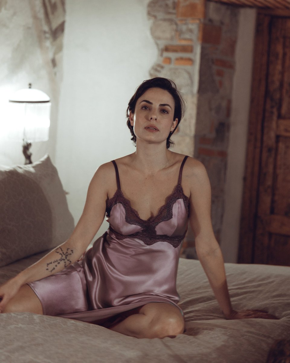NK_iMODE's tweet photo. Gorgeous hand-cut lace detailing and straps that won't slip make the Raquel bust support chemise perfect for lounging.
Discover the Raquel collection: https://t.co/gVdWnyAMYb
#nkimode #beyondthesheets #lingerielove #canadiandesigner #luxury #confidentwoman #superglam https://t.co/S4lv8Oscps
