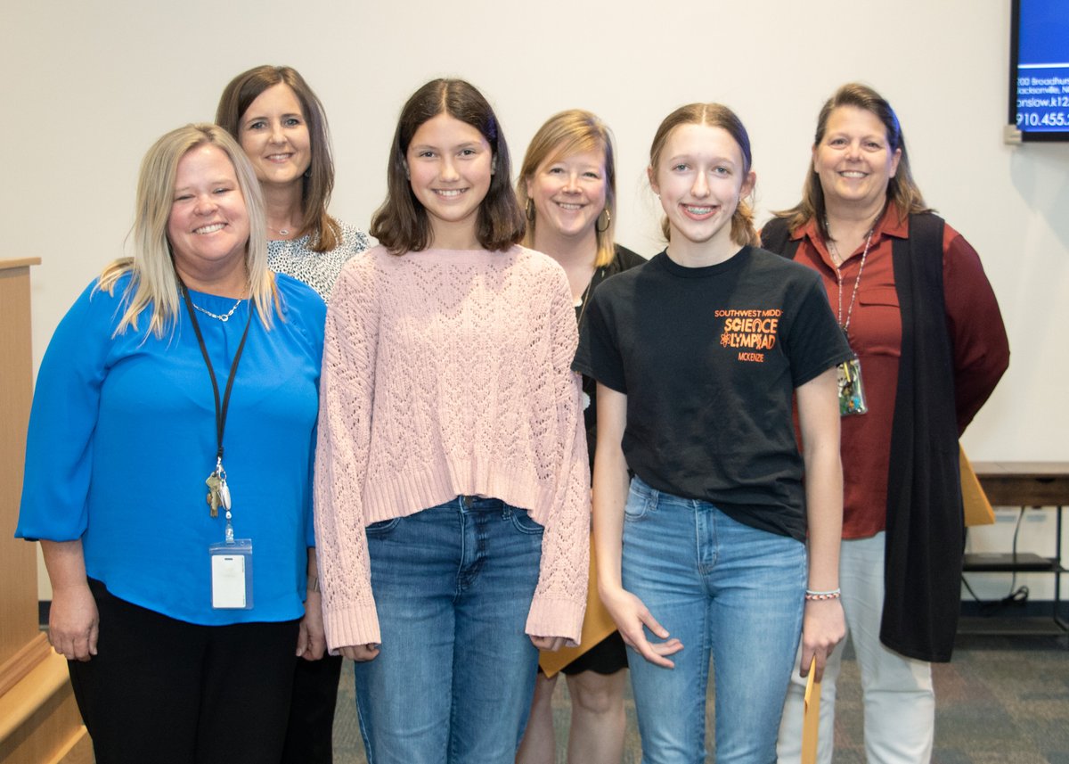 OnslowSchools's tweet photo. Congrats to all who competed in the 2023 regional &amp; state science fairs! Regional competitors included McKenzie Riddle, Sophia Zheng, Alexandra Luongo, Bode Blum, Ian Woolston, Matthew Ayala &amp; Khang Pham. Bode, Ian, Matthew &amp; Khang competed at states, where Bode &amp; Ian placed 3rd. https://t.co/lEB3aOTBw5