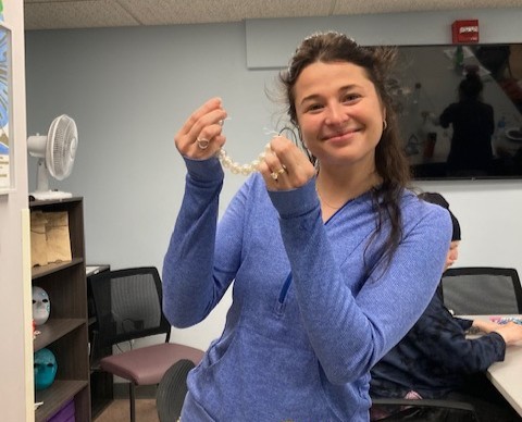 POWERRecovery's tweet photo. Clients had fun and made some lovely jewelry when new volunteer Hailey Innocenzo joined Mary Diaddigo in a bracelet-making class at POWER Restore. Do you have a craft you’d like to share with POWER women? Contact Karen at kclark@power-recovery.com
#POWERrecovery #volunteer https://t.co/zBey9dr5VP