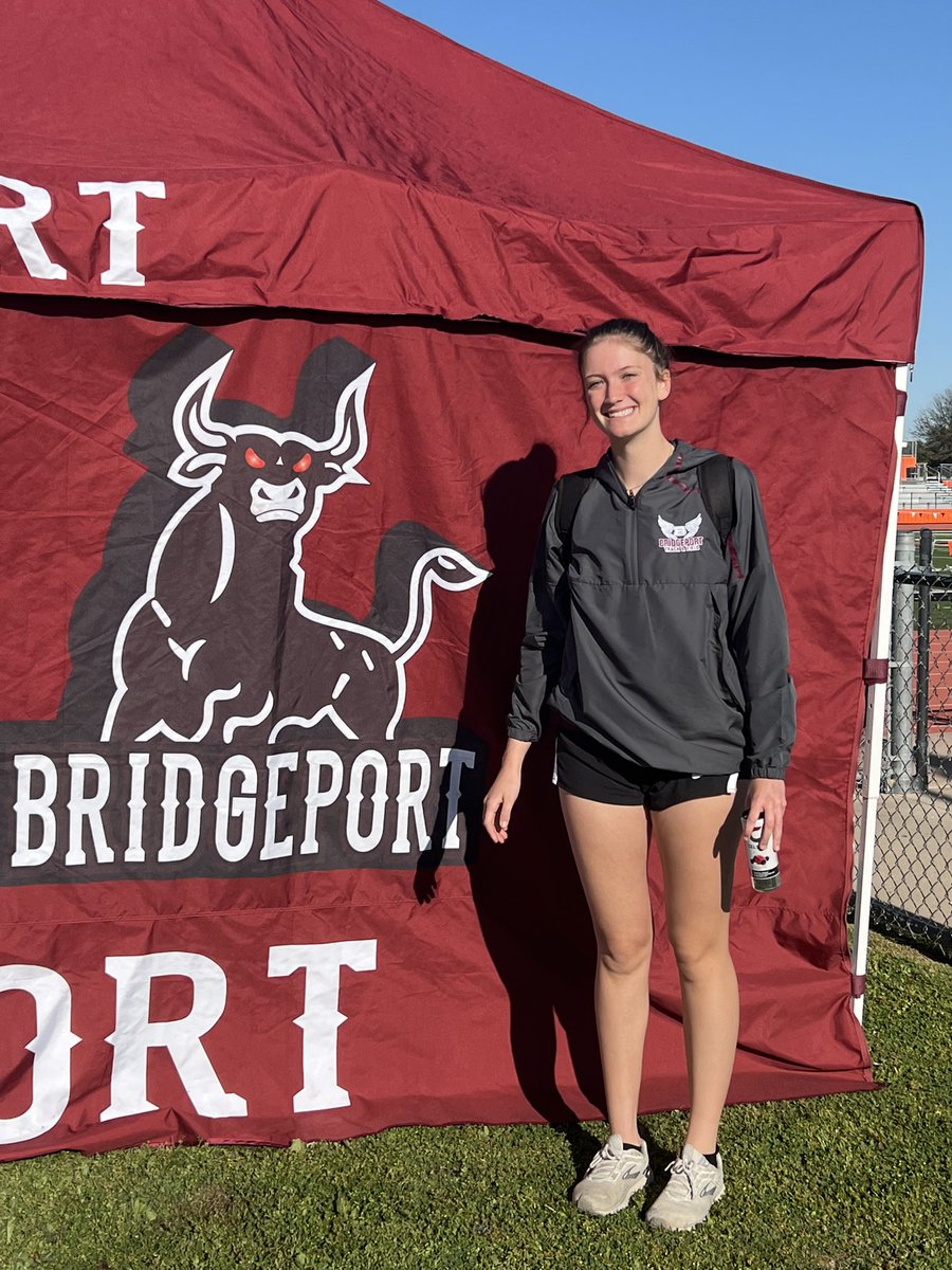 First Area Qualifier of the day!!

Anna Green
2nd place High Jump (5’2”)