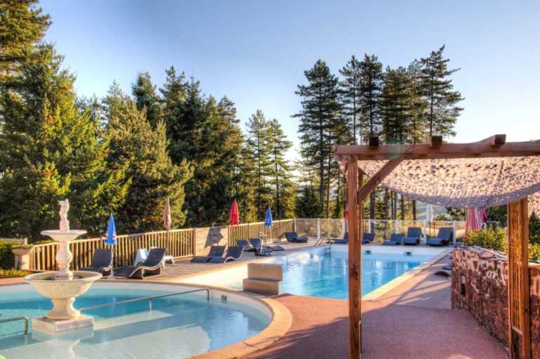nakedwanderings's tweet photo. Domaine du Coq Rouge has a new website, check it out: https://t.co/vrAGq0QOCX 

@SebastienBuffet @nakedwanderings #naturist #nudist #france #domaineducoqrouge #naturistcampsite #nudecamping #getnaked #travelnaked https://t.co/GLWQir2Nnt