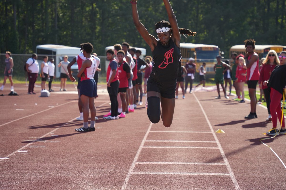 Check out the photos from the South Effingham Invitational! ga.milesplit.com/meets/509949-s…