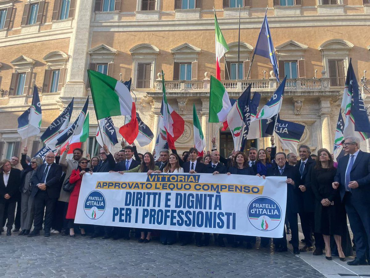 Battaglia vinta: è stato approvato l'#equocompenso, una legge che porta la firma di #GiorgiaMeloni, che dà diritti e dignità ai professionisti.
È un giorno storico! 💪🏼

@FratellidItalia 🇮🇹