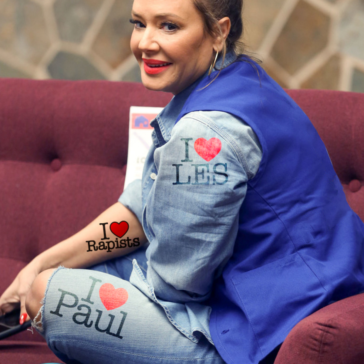 standmonitor's tweet photo. This look brought to you by the #ReminiLovesRapists collection—here to show that the creative possibilities are endless when you're expressing your support for sexual predators.

Reminder: @LeahRemini embraces serial predator Les Moonves and supports convicted rapist Paul Haggis.