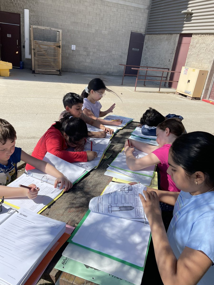 KinderKollegePS's tweet photo. Our Primaries are outside enjoying the sunshine!☀️ They’re working … but still enjoying the sunshine!! ✏️ #sunshine #sunnyday #breezyday #workingoutside #workingoutsidetoday #simplemachines #science #scienceintheclassroom #scienceinthesunshine☀️ https://t.co/ff6gDWwPwq