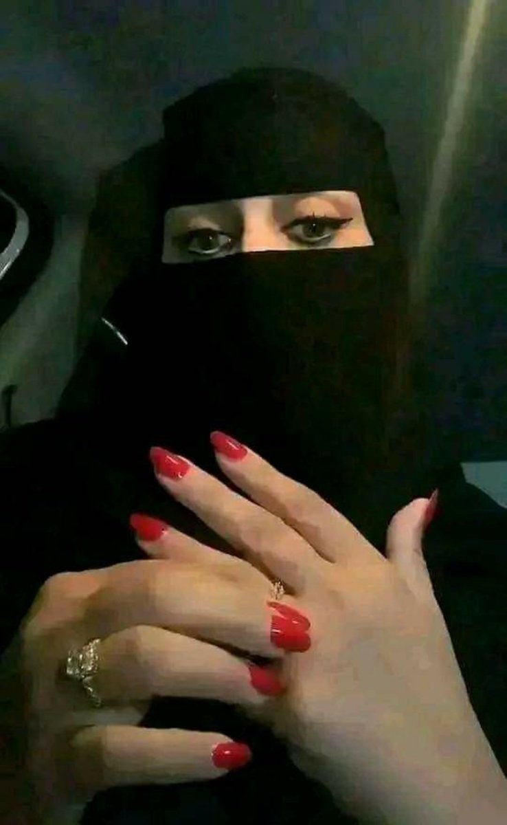 ssaaosb's tweet photo. زواج مسيار ابها  من سيدة أعمال  
عمرها 39
طولها 168
وزنها 70
البشرة بيضاء 
جسم متناسق ارداف كبيرة 
جميلة شكلها أصغر من العمر 
السكن بيت ملك 
الحالة الاجتماعية أرملة 
طلبها زواج مسيار على بيتها 
بدون مهر من رجال محترام ويخاف الله وما يهم العمر او الشكل https://t.co/eC3AuHKqMP