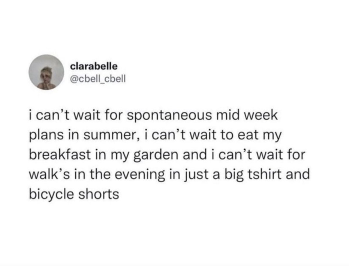 PrettyLittleThing tweet media