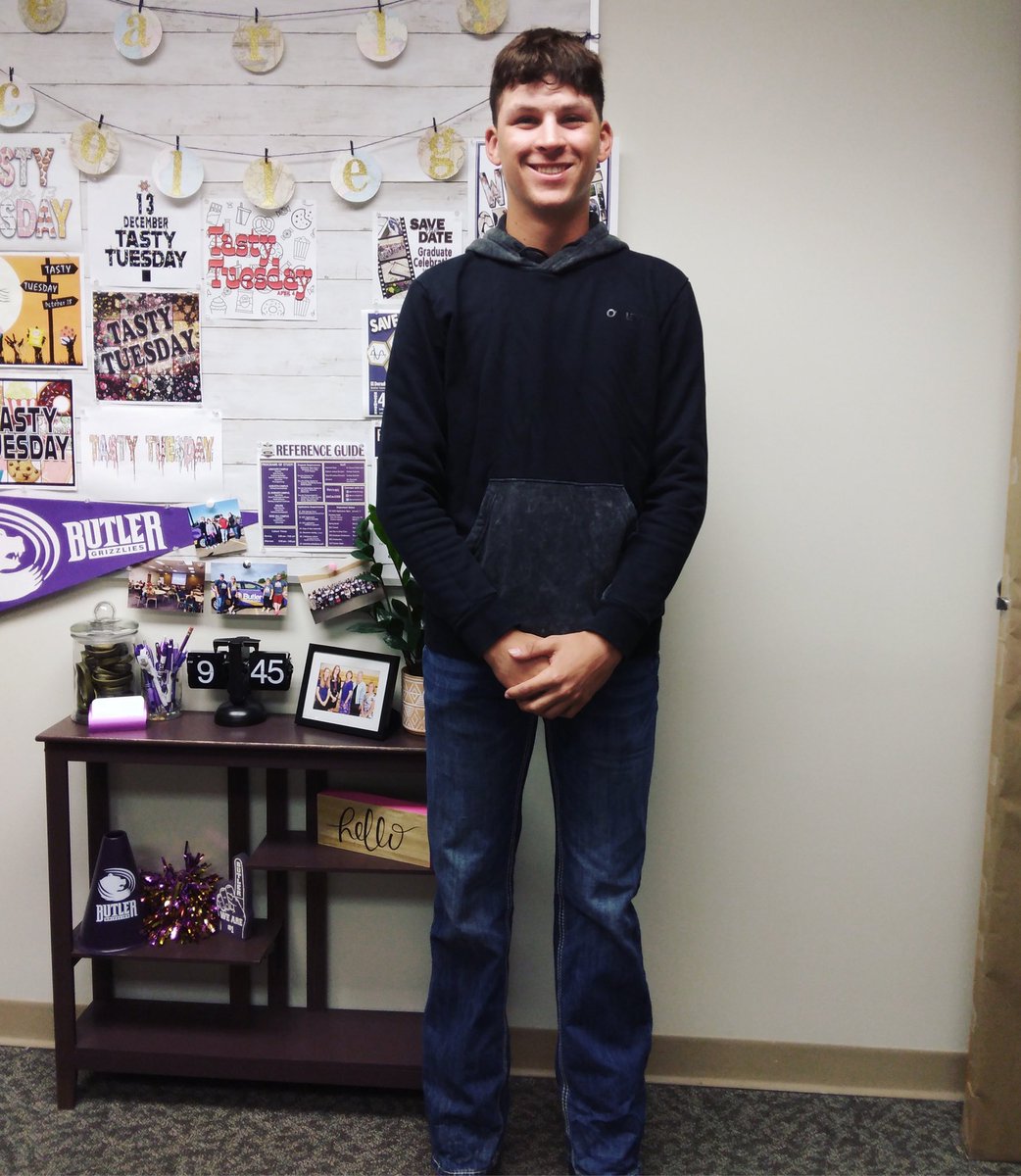 ButlerAcademies's tweet photo. Congratulations!!
Welcome to the Early College Academy, Colton Roberts!! He is from @USD394_RHHS and will be joining the Engineering Studies pathway on the Andover campus this Fall.
#EngineeringStudies #BUCOnation #Classof2025 https://t.co/pEMqxTV2v9
