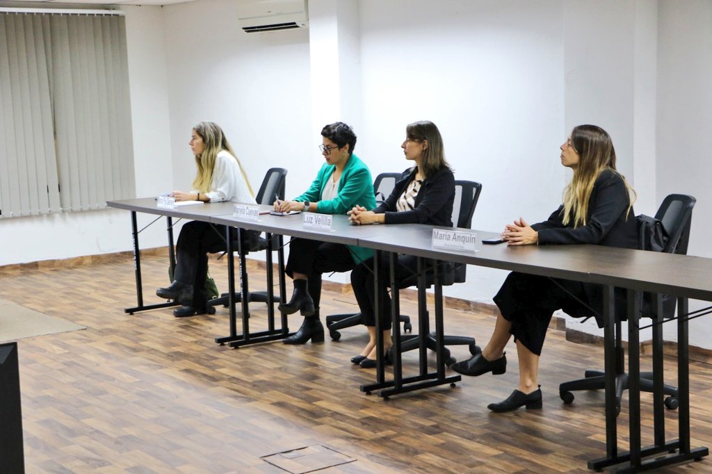MECpy's tweet photo. 📍Recibimos la visita del pdte. mundial de Scholas Ocurrentes José del Corral, y comitiva. 
✔️En la ocasión fueron presentadas las actividades que la organización desarrolla en la región,  además de coordinar el trabajo conjunto que se viene realizando con la Cartera Educativa 🇵🇾 https://t.co/MlLfZjdtUl
