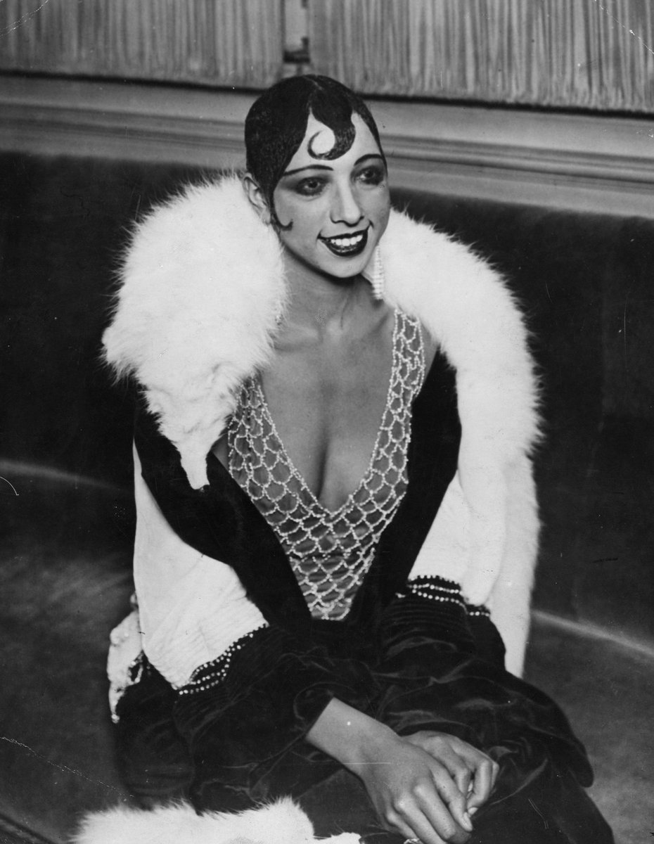 American-born French entertainer #JosephineBaker died #onthisday in 1975. #singer #dancer #actress #SirenoftheTropics #cabaret #pop #jazz #music #RoaringTwenties #civilrights #activist #trivia