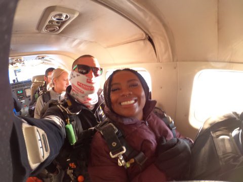 tamaraadjoa's tweet photo. That time I jumped out a plane 🚀💫 https://t.co/vGr2cIAJkr