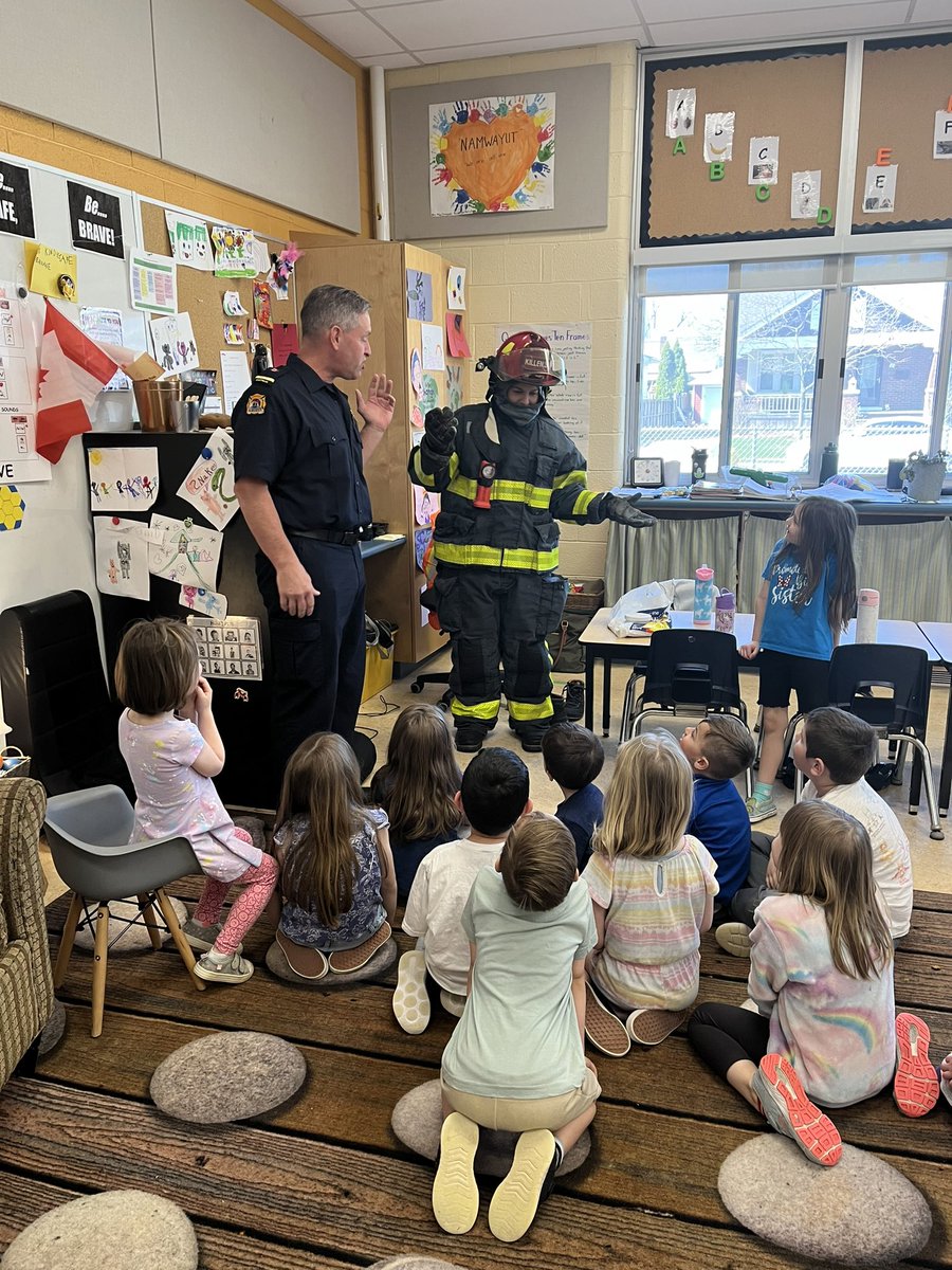 We had a very special guest in our class today! We’ve been learning about community helpers and today Windsor Fire Captain Scott came to read us a story and tell us all about being a firefighter! 👨‍🚒🚒