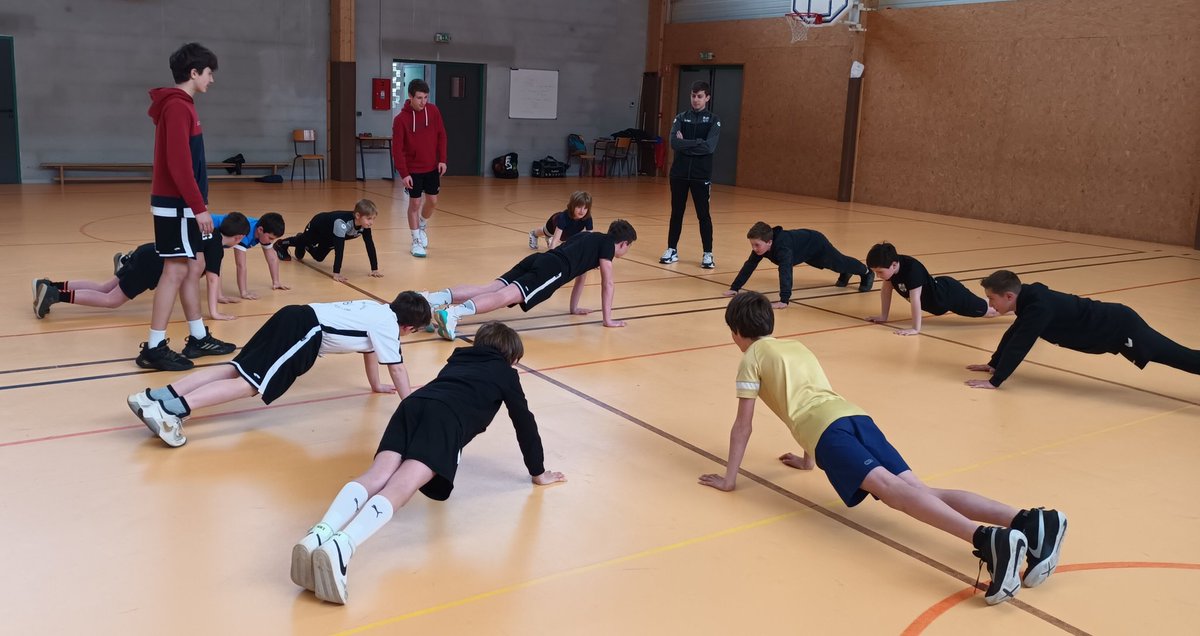 Section Handball Collège BALZAC ALENCON tweet media