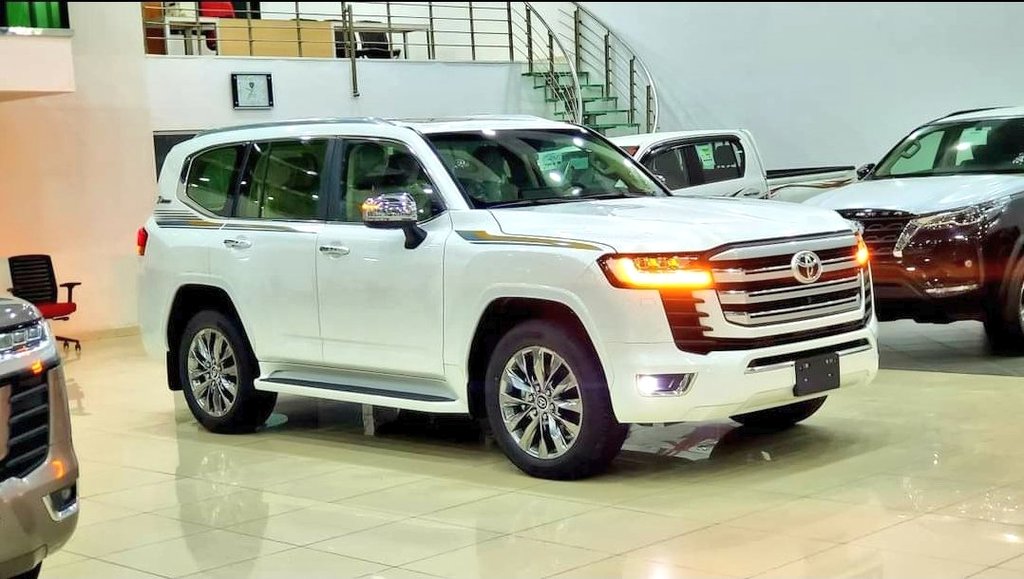 REM_1ll's tweet photo. الموسم الثالث الحلقة الأخيرة 🔥

آخر فرصة لدخول السحب 
على السيارات من نوع لاند كروزر 🚗😍

من خلال المشاركة  بـ هاشتاق #فوازير_غازي_الذيابي 
ومتابعة حساب كلاً من
 @alwaledphilan 
@swdbnkld2 

- تنويه الليلة الساعة العاشرة 🕰️
راح نسحب على ٢٧ شخص من الرتويت والمتابعه https://t.co/UB99BNLlRh