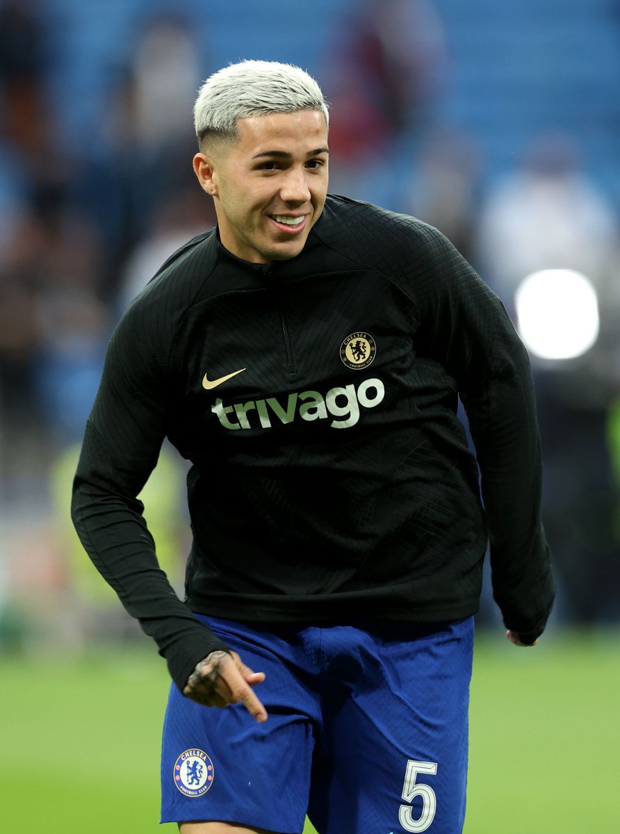 Los huevos que tiene Enzo! Para jugar al fútbol tiene mucha valentía también