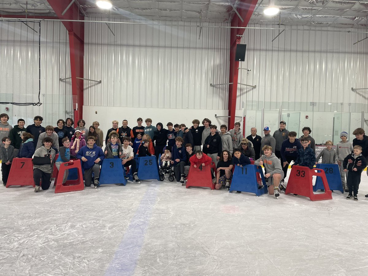 MsAmyJ_NutSwamp's tweet photo. Always one of our favorite trips- skating  w/our friends from   @MHSNIceHockey  These players have impressed our community with their success on the ice but today we were able to see their genuine &amp; heartwarming interactions with our students. #MTPSPride  @BayviewESchool https://t.co/GH2Ksmjlmk